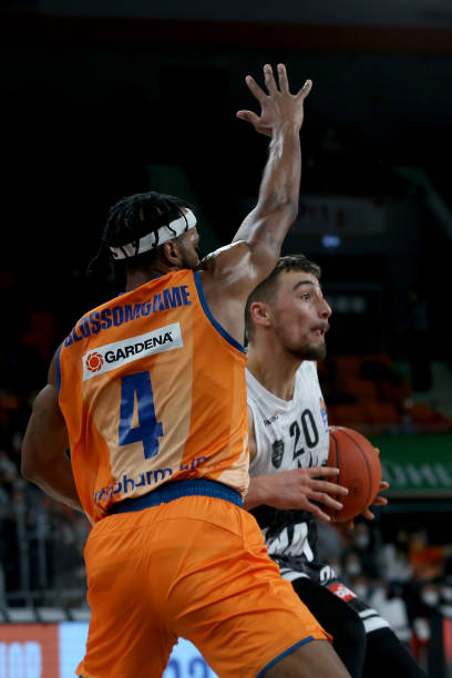 难以置信的 难以置信的