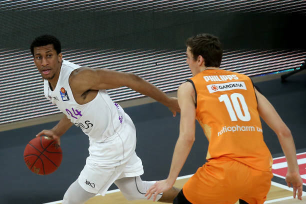 优先限制突 优先限制突